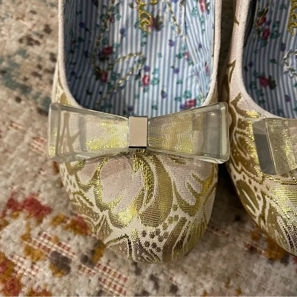 NWOT Irregular Choice Nick of Time Heel in Natural Linen and Gold Brocade - Picture 4 of 9